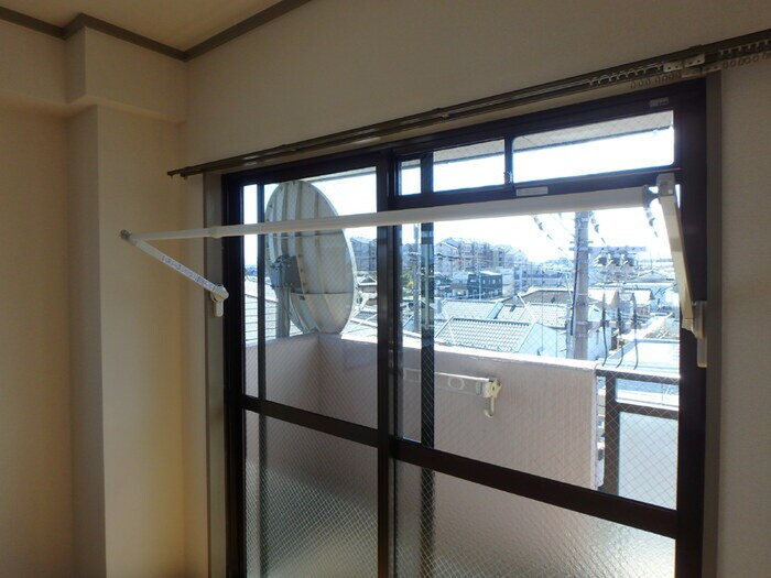 物件内観写真15　(室内からの展望)