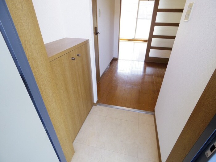 物件内観写真19　(玄関)