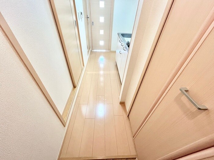 物件内観写真18　(廊下)