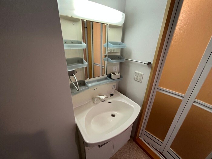 物件内観写真9　(洗面)