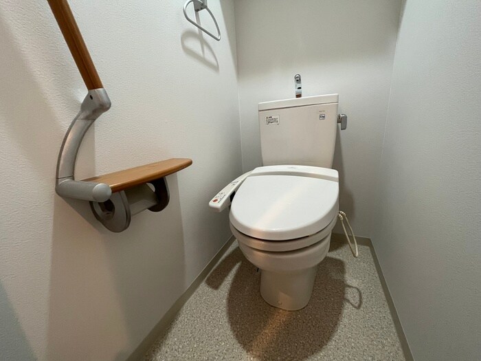 物件内観写真11　(トイレ)