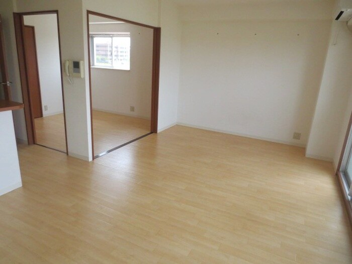 物件内観写真15　(居室)