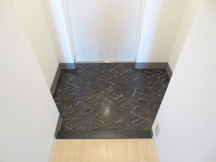 物件内観写真21　(玄関)