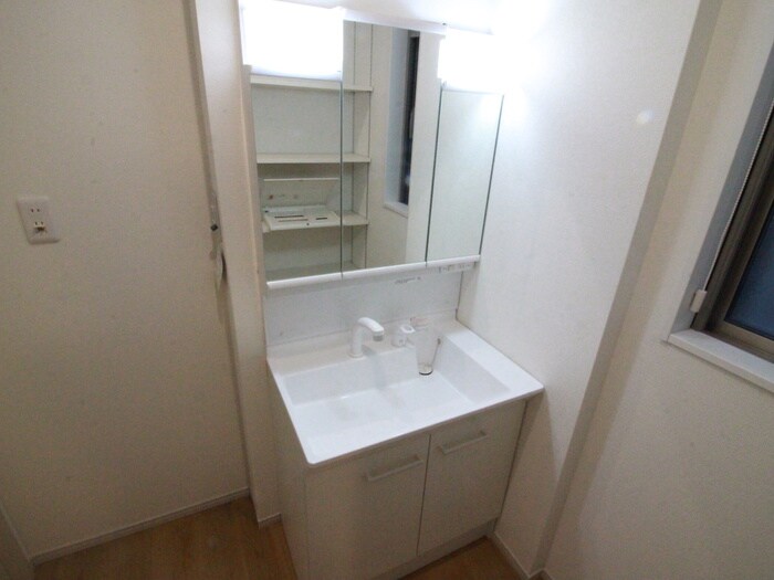 物件内観写真10　(洗面)