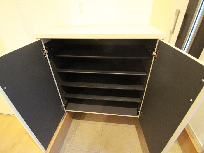 物件内観写真13　(靴箱)