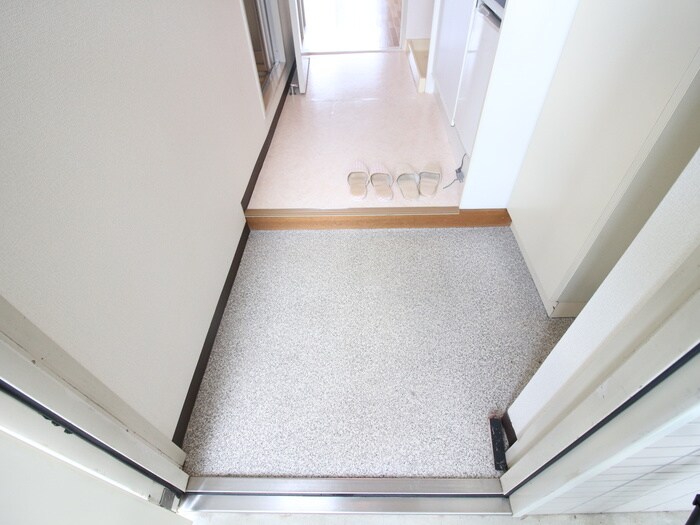 物件内観写真21　(玄関)