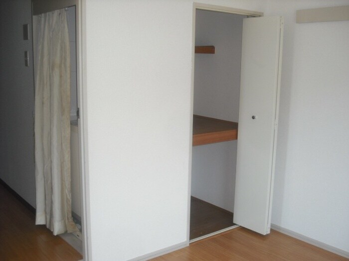 物件内観写真9　(収納)