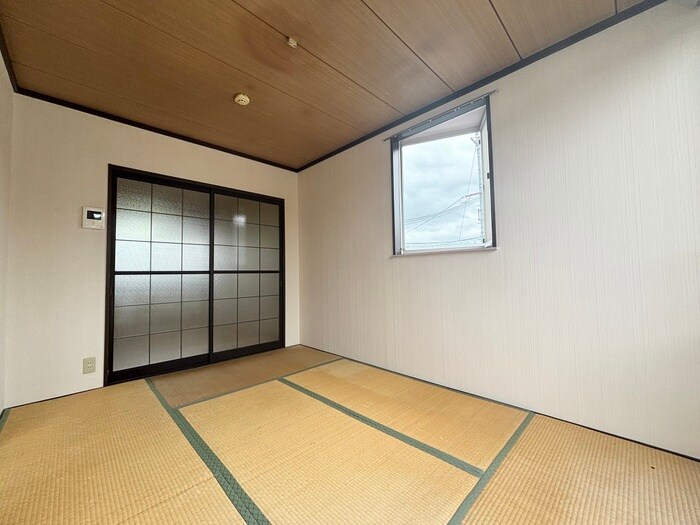 物件内観写真8　(居室)