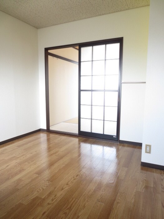 物件内観写真11　(居室)