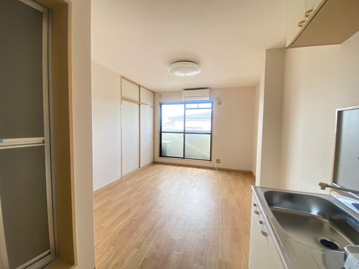 物件内観写真5　(居室)