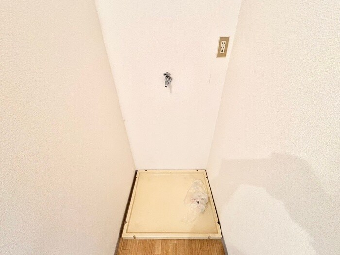 物件内観写真22　(洗濯機置場)