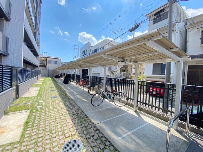 物件外観写真5　(駐輪場)
