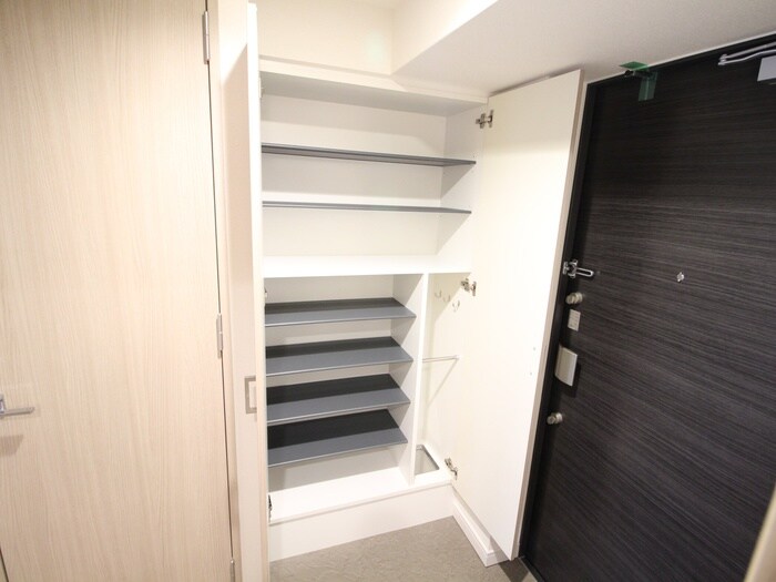 物件内観写真19　(靴箱)