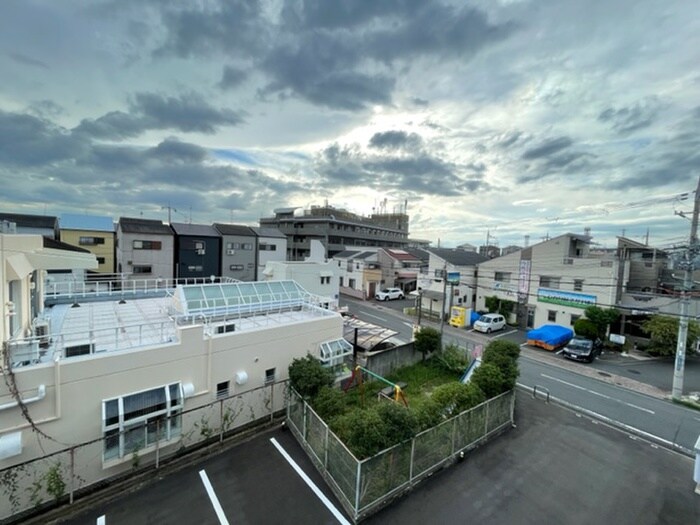 物件内観写真19　(室内からの展望)