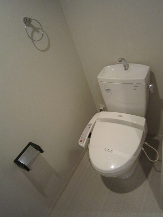 物件内観写真14　(トイレ)