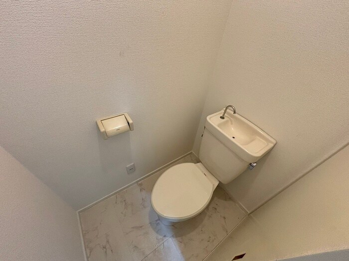 物件内観写真9　(トイレ)