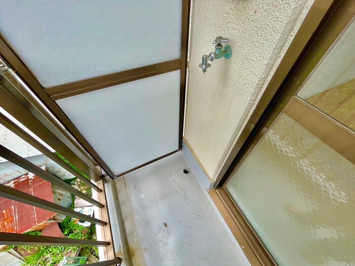 物件内観写真18　(洗濯機置場)