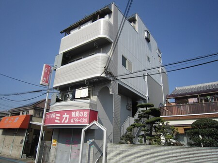 渡辺ビル外観写真