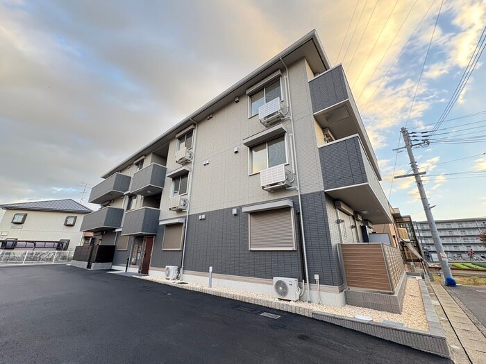 物件外観写真1　(外観写真)