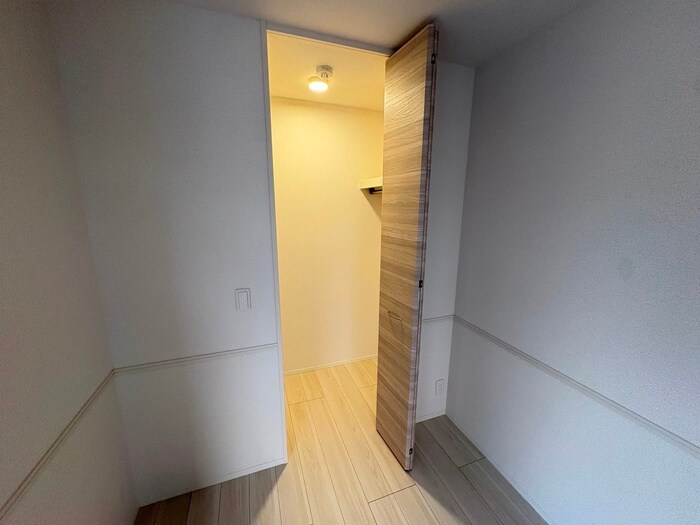 物件内観写真11　(収納)