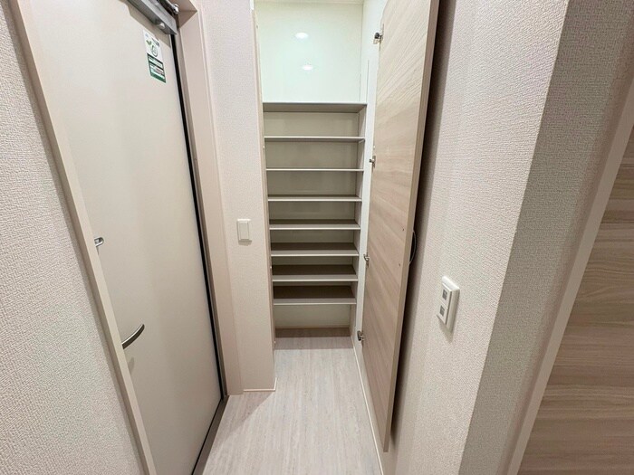 物件内観写真18　(靴箱)