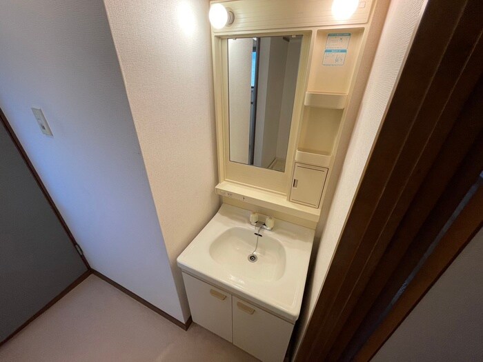 物件内観写真13　(洗面)