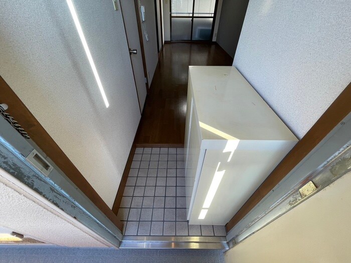 物件内観写真14　(玄関)