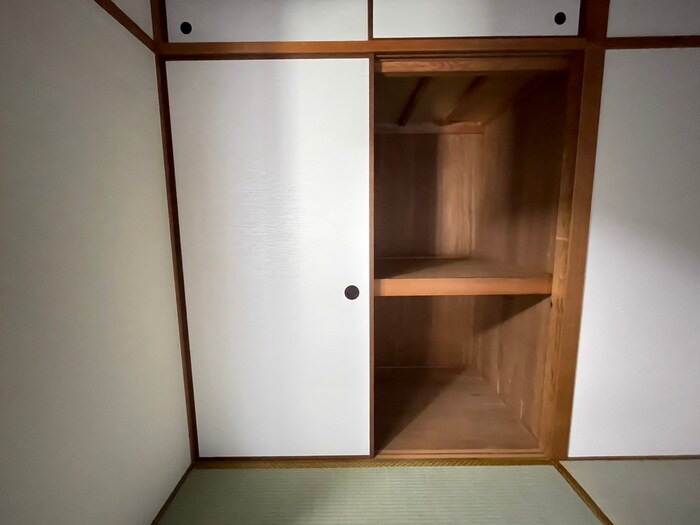 物件内観写真16　(収納)