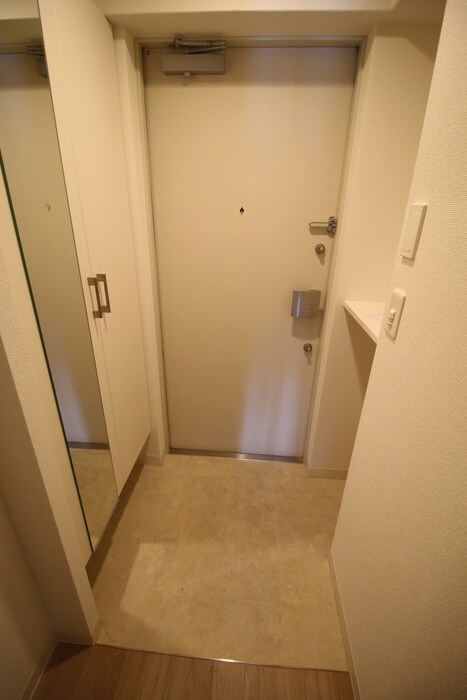 物件内観写真7　(玄関)