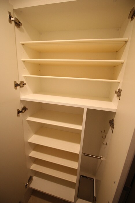 物件内観写真8　(靴箱)