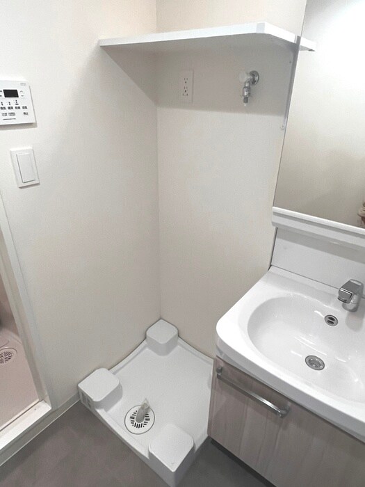 物件内観写真10　(洗濯機置場)