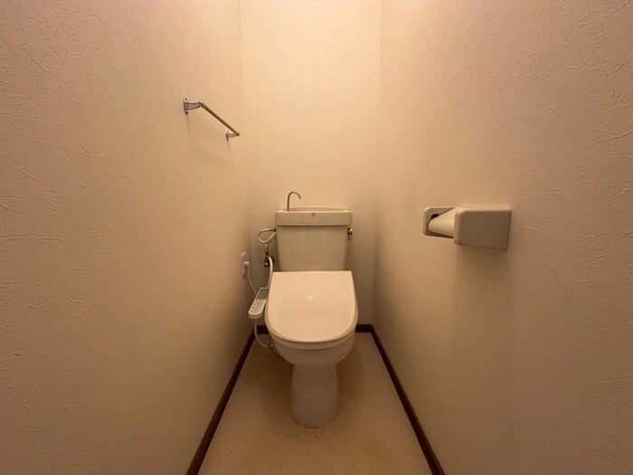 物件内観写真11　(トイレ)