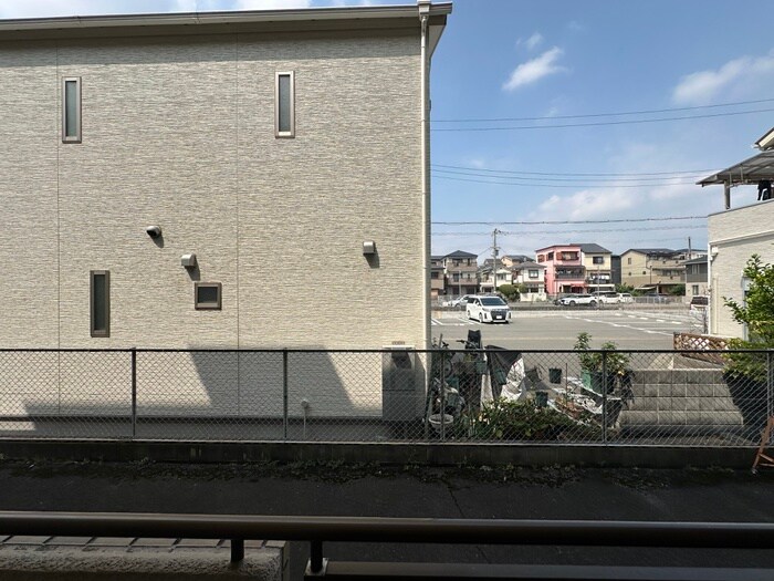 物件内観写真18　(室内からの展望)