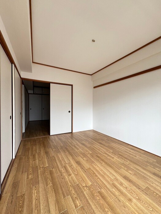 物件内観写真9　(居室)