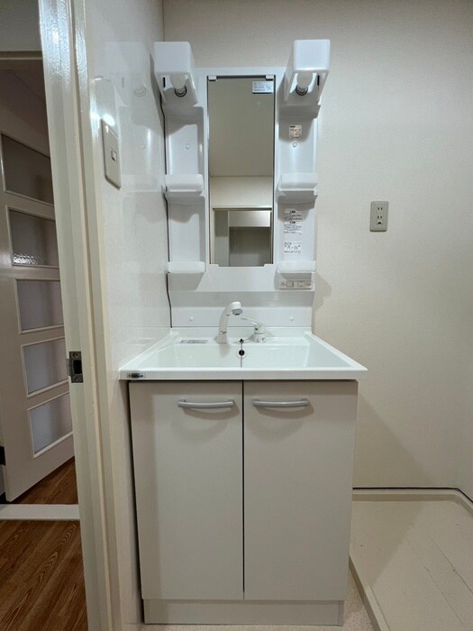 物件内観写真16　(洗面)