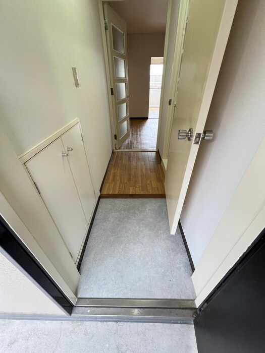 物件内観写真18　(玄関)