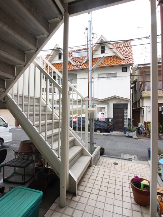 物件外観写真6　(エントランス部分)