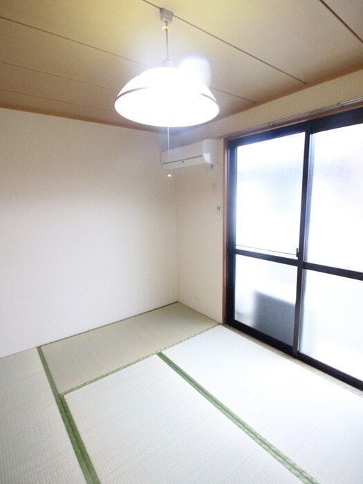 物件内観写真13　(居室)