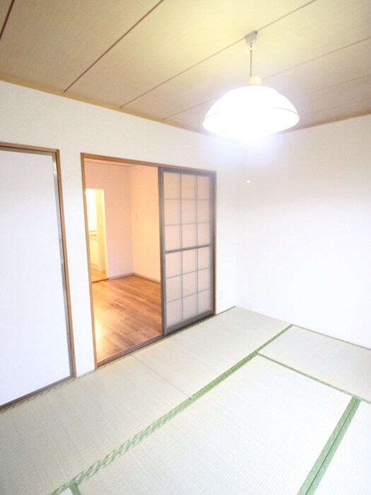 物件内観写真16　(居室)