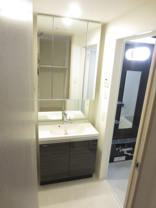 物件内観写真9　(洗面)