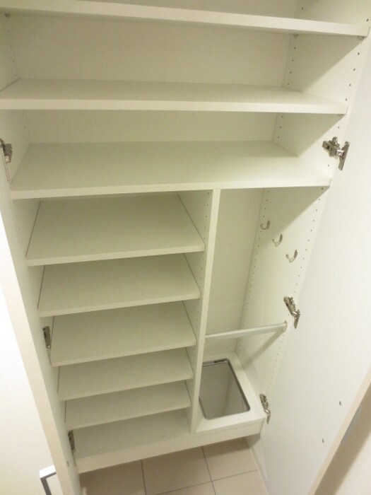 物件内観写真11　(靴箱)