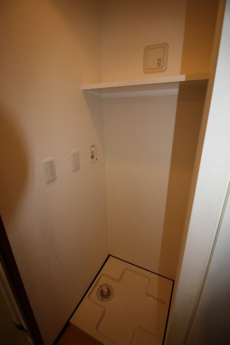 物件内観写真22　(洗濯機置場)