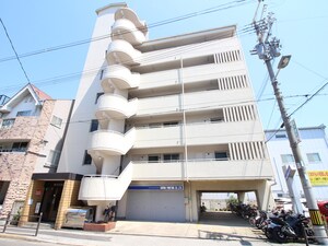 マンション三国プラザ外観写真