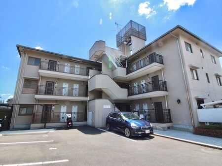 桂フォ－ラム外観写真