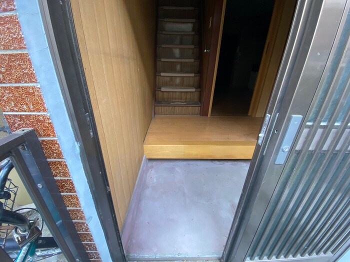 物件内観写真22　(玄関)