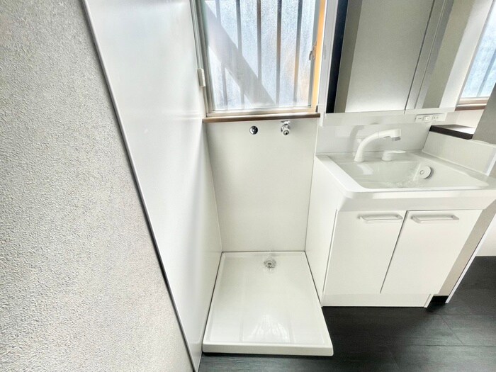 物件内観写真15　(洗濯機置場)