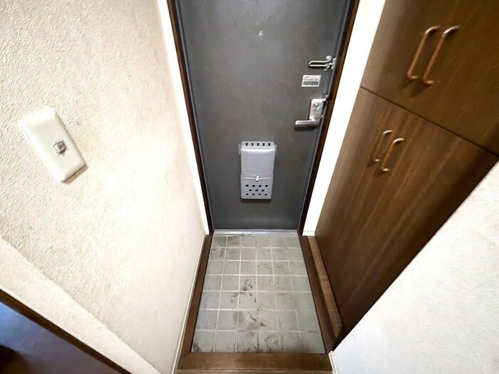 物件内観写真17　(玄関)