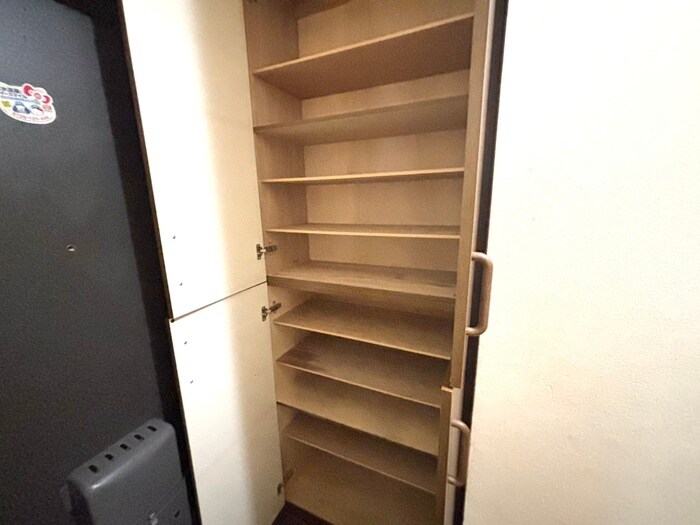 物件内観写真19　(靴箱)