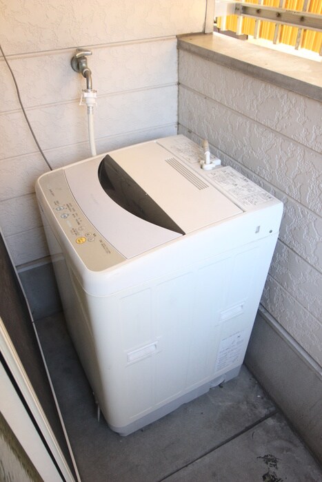 物件内観写真16　(洗濯機置場)