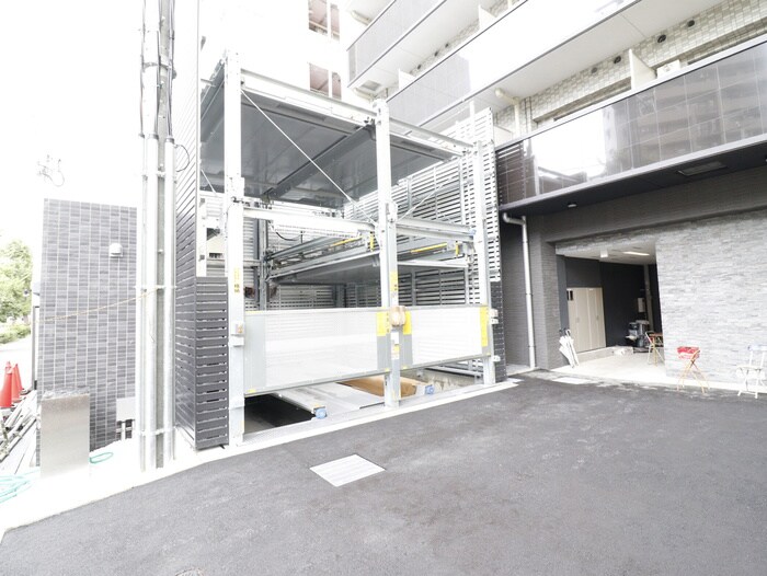 物件外観写真3　(駐車場)